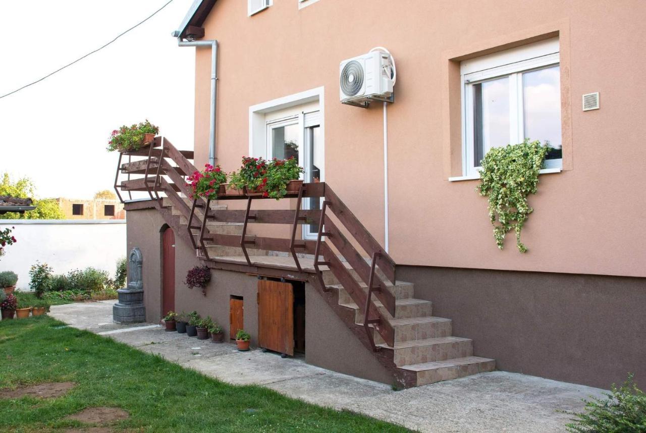 Vesna Apartment Vukovar Exterior foto